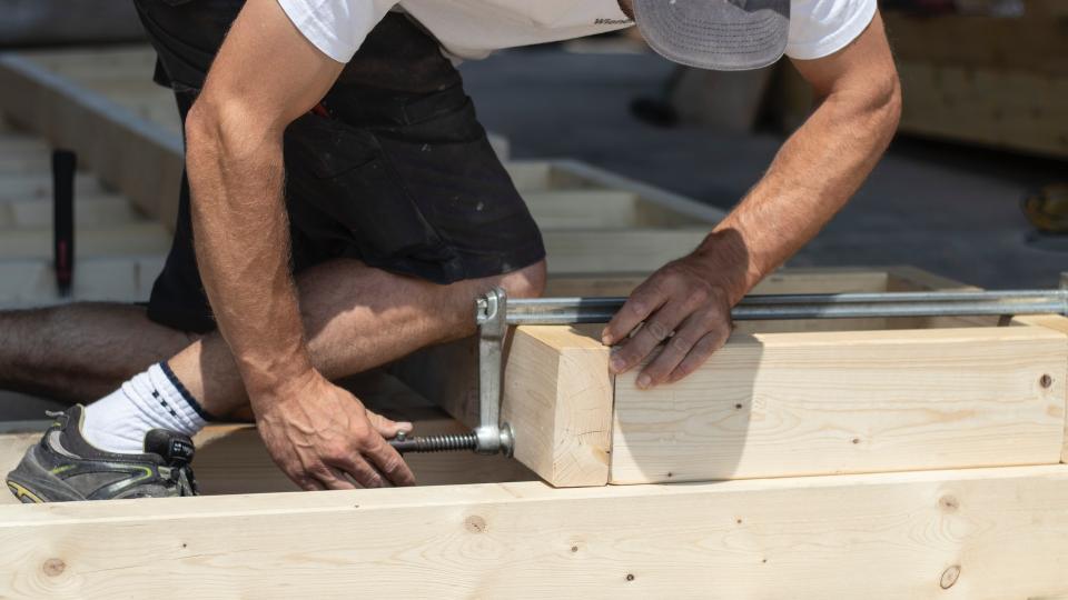 Bouwvakker aan het werk