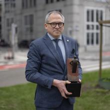 Minister Diependaele met de Gouden Baksteen